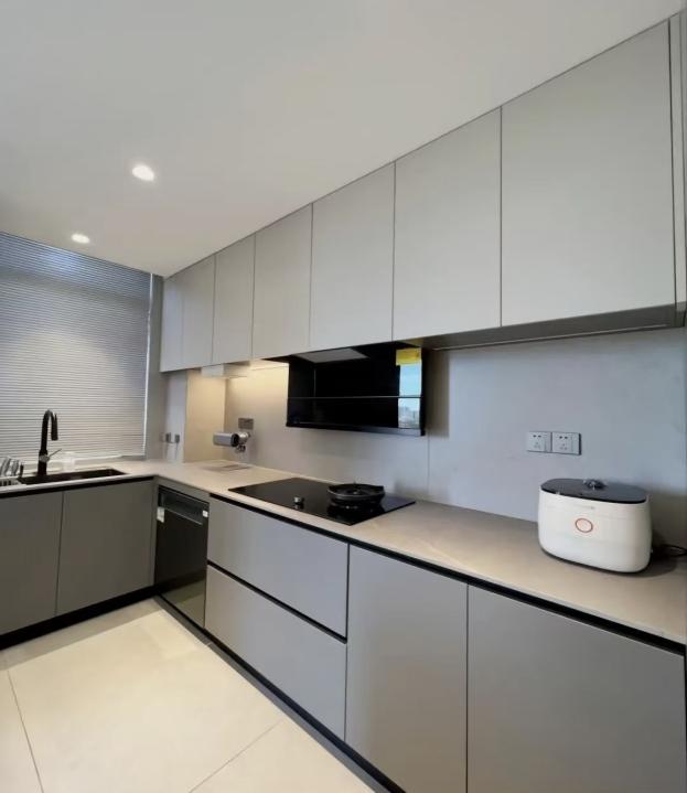 Aluminum alloy cabinet - Image 2