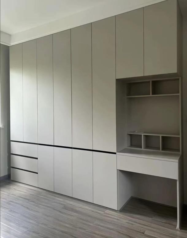 Aluminum Wardrobe